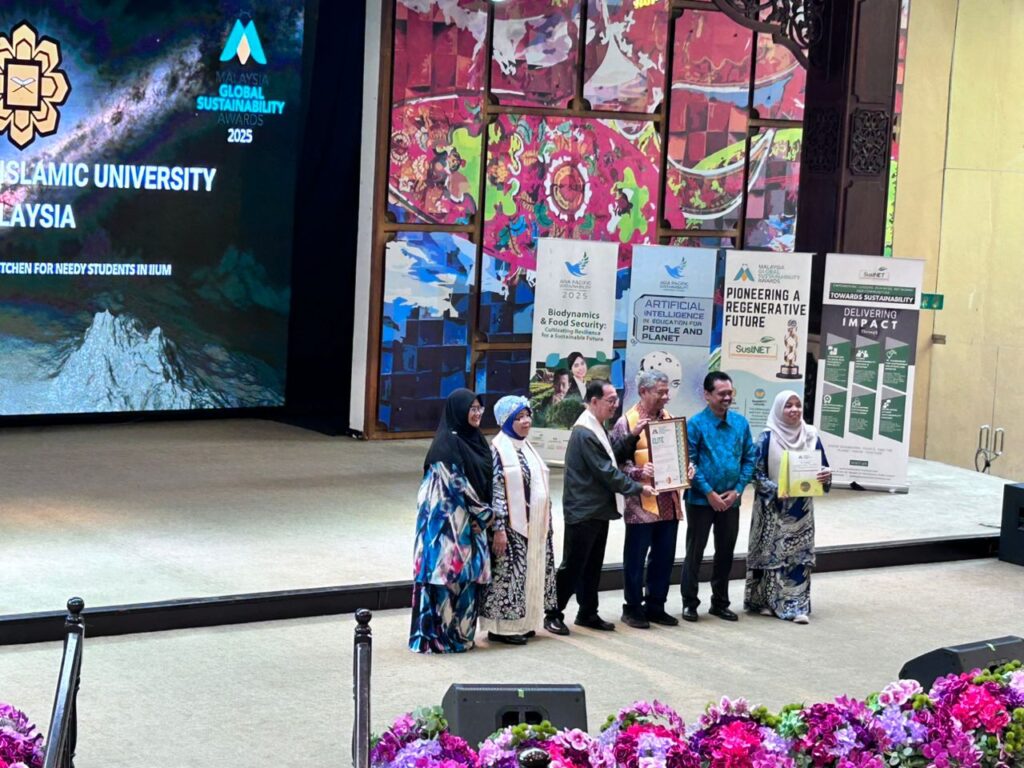 Alhamdulillah, we are pleased to share that International Islamic University Malaysia (IIUM) has received the Malaysia Global Sustainability Awards (Elite Category) for the project “Sustainable Masyarakat Kitchen for Needy Students in IIUM.” Thank you for your support towards MKitchen.