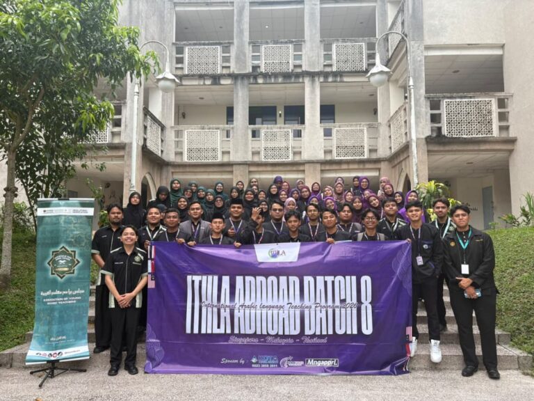 38 delegates from Persatuan Mahasiswa Bahasa Arab Se-Indonesia (ITHLA) visit KOED, IIUM
