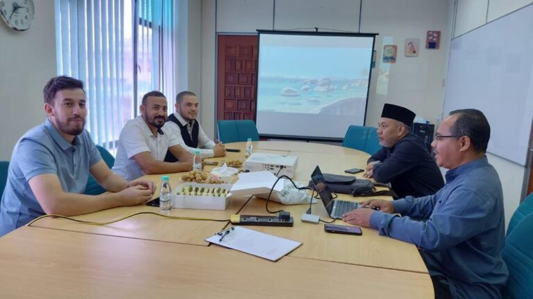 Algerian Media & Communication Scholars Visit IIUM