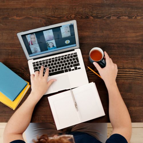 Flexible online and distance learning using a laptop