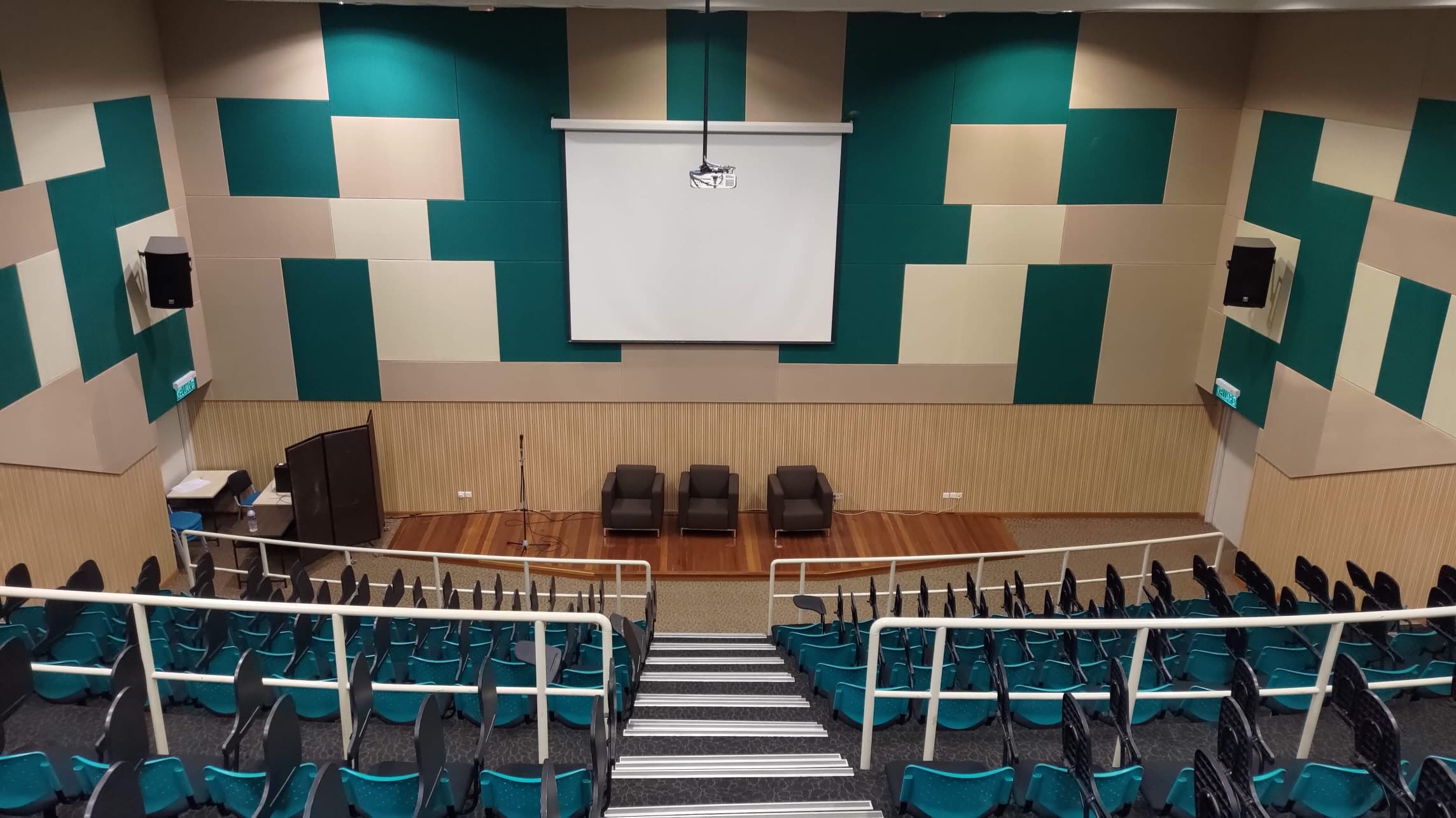 Lecture Hall, B3